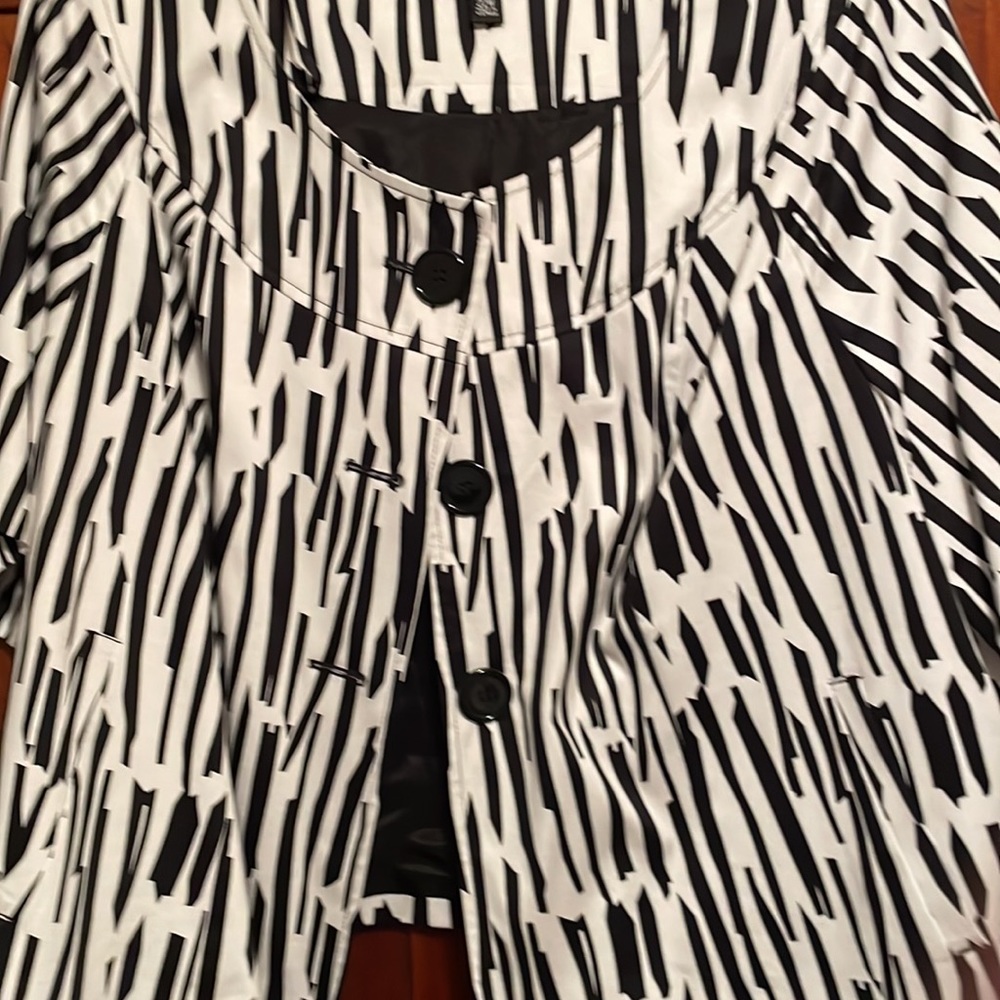 Jacket - Picture 2 of 4